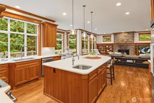 13102 Trail Heights Ct NE, Bainbridge Island, WA 98110 - Photo 12