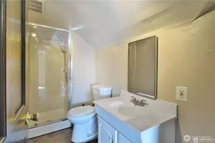 328 NE 52nd St, Seattle, WA 98105 - Photo 22