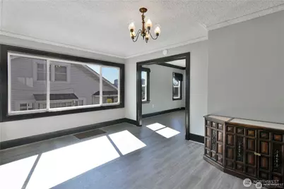 328 NE 52nd Street, Seattle, WA 98105 - Photo 8