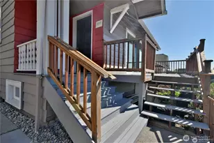 328 NE 52nd St, Seattle, WA 98105 - Photo 2