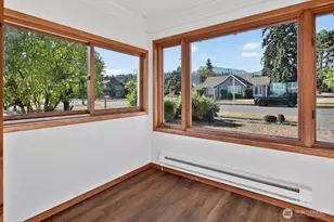 529 E 11th St, Port Angeles, WA 98362 - Photo 10