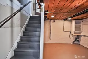 529 E 11th St, Port Angeles, WA 98362 - Photo 26