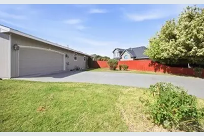 1906 W 22nd Avenue, Kennewick, WA 99336 - Photo 2