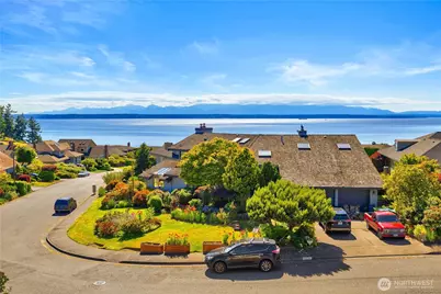 13731 65th Place W, Edmonds, WA 98026 - Photo 2