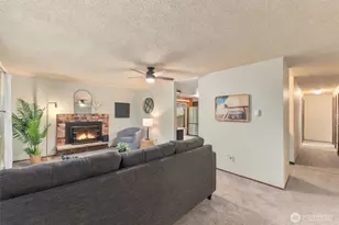 14214 Meadowlark Dr, Gig Harbor, WA 98329 - Photo 4