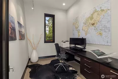 10314 SE 25th Street, Bellevue, WA 98004 - Photo 32