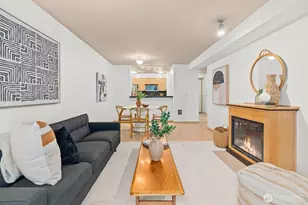 9057 Greenwood Ave N, Seattle, WA 98103 - Photo 4