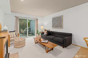 9057 Greenwood Ave N, Seattle, WA 98103 - Photo 2