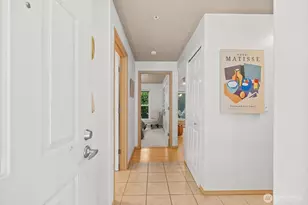 9057 Greenwood Ave N, Seattle, WA 98103 - Photo 12