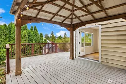 2909 W Smith Street, Seattle, WA 98199 - Photo 2
