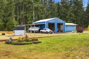 12424 Moes Rd SE, Rainier, WA 98576 - Photo 4