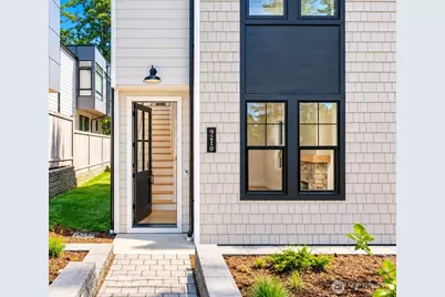 9210 116th Avenue NE, Kirkland, WA 98033 - Photo 2