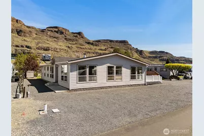 905 Hunter Ave SW, Quincy, WA 98848 - Photo 2