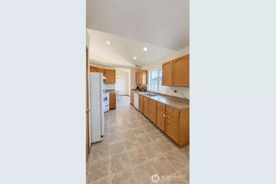 1705 Guernsey Street, Sunnyside, WA 98944 - Photo 18