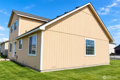 1705 Guernsey Street, Sunnyside, WA 98944 - Photo 6