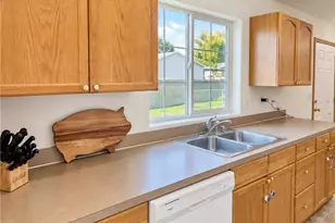 1705 Guernsey St, Sunnyside, WA 98944 - Photo 16