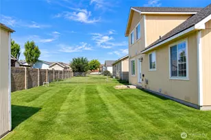 1705 Guernsey St, Sunnyside, WA 98944 - Photo 8