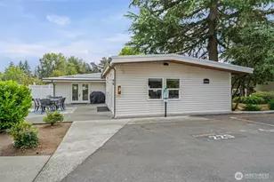 12701 NE 9th Pl, Bellevue, WA 98005 - Photo 18