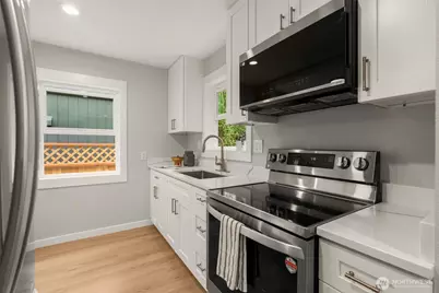 8150 13th Avenue SW, Seattle, WA 98106 - Photo 6