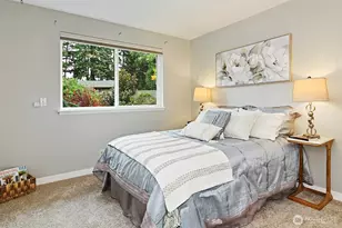 124 N 180th St, Shoreline, WA 98133 - Photo 16