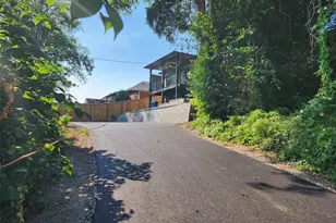 4015 Burton Pl W, Seattle, WA 98199 - Photo 16