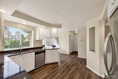 10021 SE 245th Place, Kent, WA 98030 - Photo 12