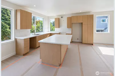 8316 28th Avenue NW, Seattle, WA 98117 - Photo 4