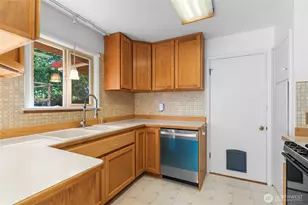 344 SE O'leary St, Oak Harbor, WA 98277 - Photo 16