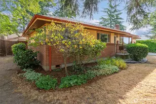 344 SE O'leary St, Oak Harbor, WA 98277 - Photo 2
