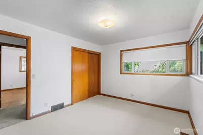 344 SE O'Leary Street, Oak Harbor, WA 98277 - Photo 32