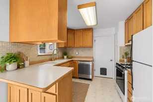 344 SE O'leary St, Oak Harbor, WA 98277 - Photo 14