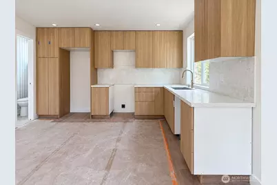 8316 B 28th Avenue NW, Seattle, WA 98117 - Photo 4