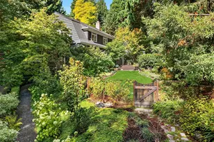3816 E Spring St, Seattle, WA 98122 - Photo 2