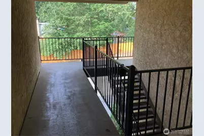 12525 NE 145th Street #F114, Kirkland, WA 98034 - Photo 2