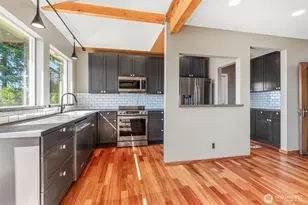 330 Columbia St, Cathlamet, WA 98612 - Photo 12