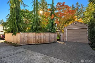 6818 49th Ave NE, Seattle, WA 98115 - Photo 32