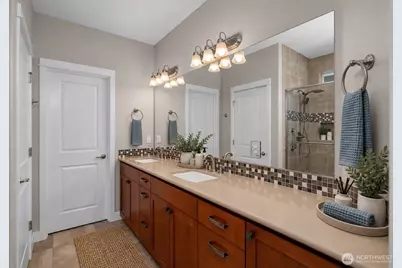 5019 Orcas Street NE, Lacey, WA 98516 - Photo 8