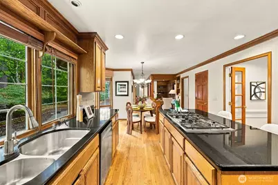 21715 NE 105th Place, Redmond, WA 98053 - Photo 12