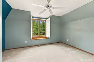 21715 NE 105th Pl, Redmond, WA 98053 - Photo 26