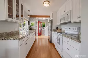 1210 E Shelby St, Seattle, WA 98102 - Photo 8