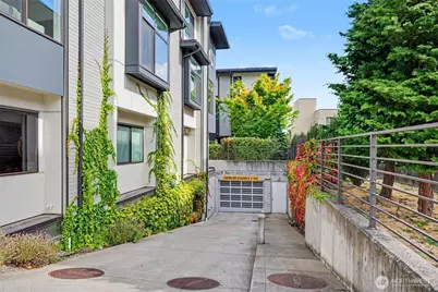 728 3rd Avenue N, Seattle, WA 98109 - Photo 26