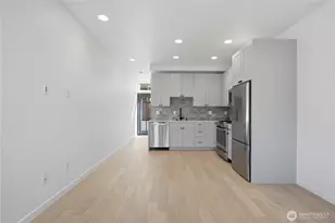 4608 Woodland Park Ave N, Seattle, WA 98103 - Photo 10