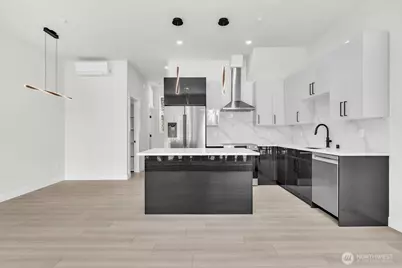 7005 NE 182nd St #102, Kenmore, WA 98028 - Photo 4
