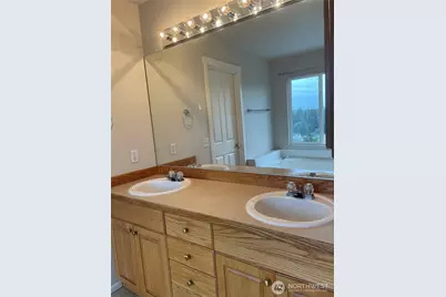 6326 61st Street W, University Place, WA 98467 - Photo 2