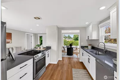 2907 SW Cloverdale Street, Seattle, WA 98126 - Photo 16