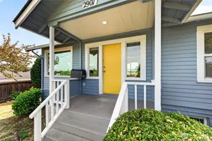 2907 SW Cloverdale St, Seattle, WA 98126 - Photo 2