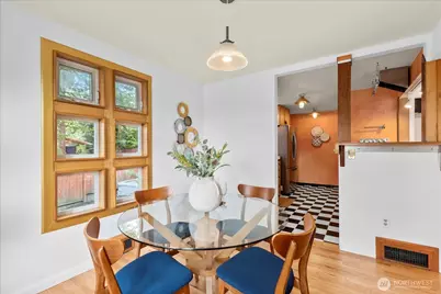 2804 Prosch Avenue W, Seattle, WA 98119 - Photo 8