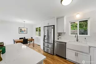 5625 SW Teig Pl, Seattle, WA 98116 - Photo 12