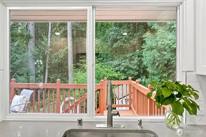 17101 NE 28th Place, Bellevue, WA 98008 - Photo 10