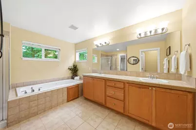 24750 NE 3rd Place, Sammamish, WA 98074 - Photo 22